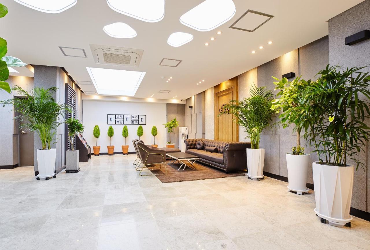 Noble Stay Hotel Gwangju Metropolitan City Exteriör bild