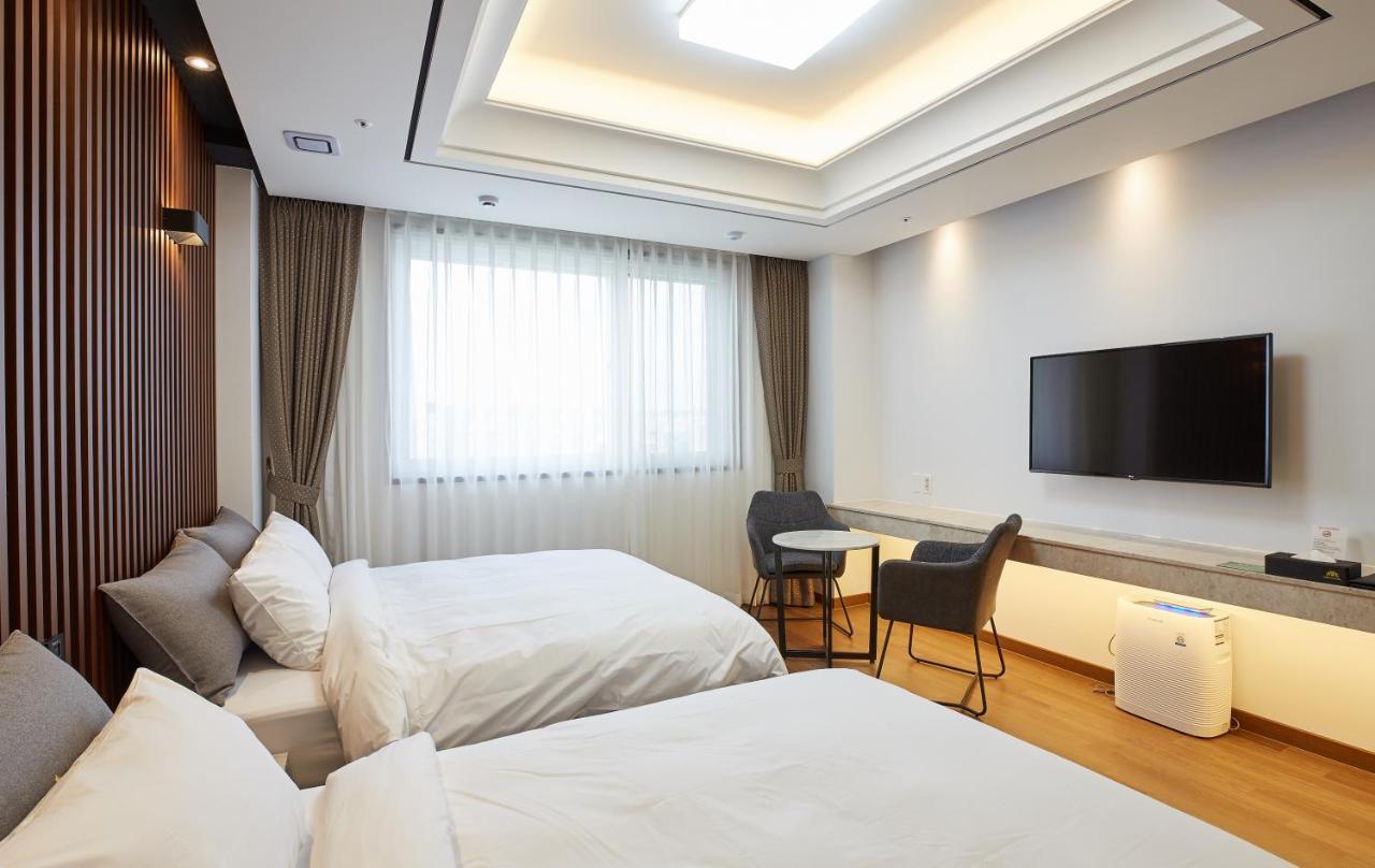 Noble Stay Hotel Gwangju Metropolitan City Exteriör bild