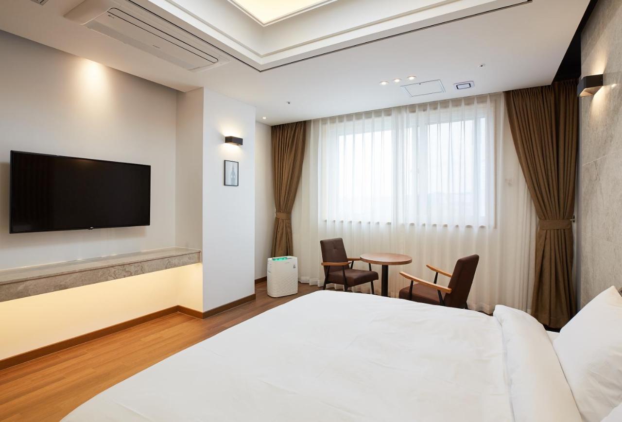 Noble Stay Hotel Gwangju Metropolitan City Exteriör bild