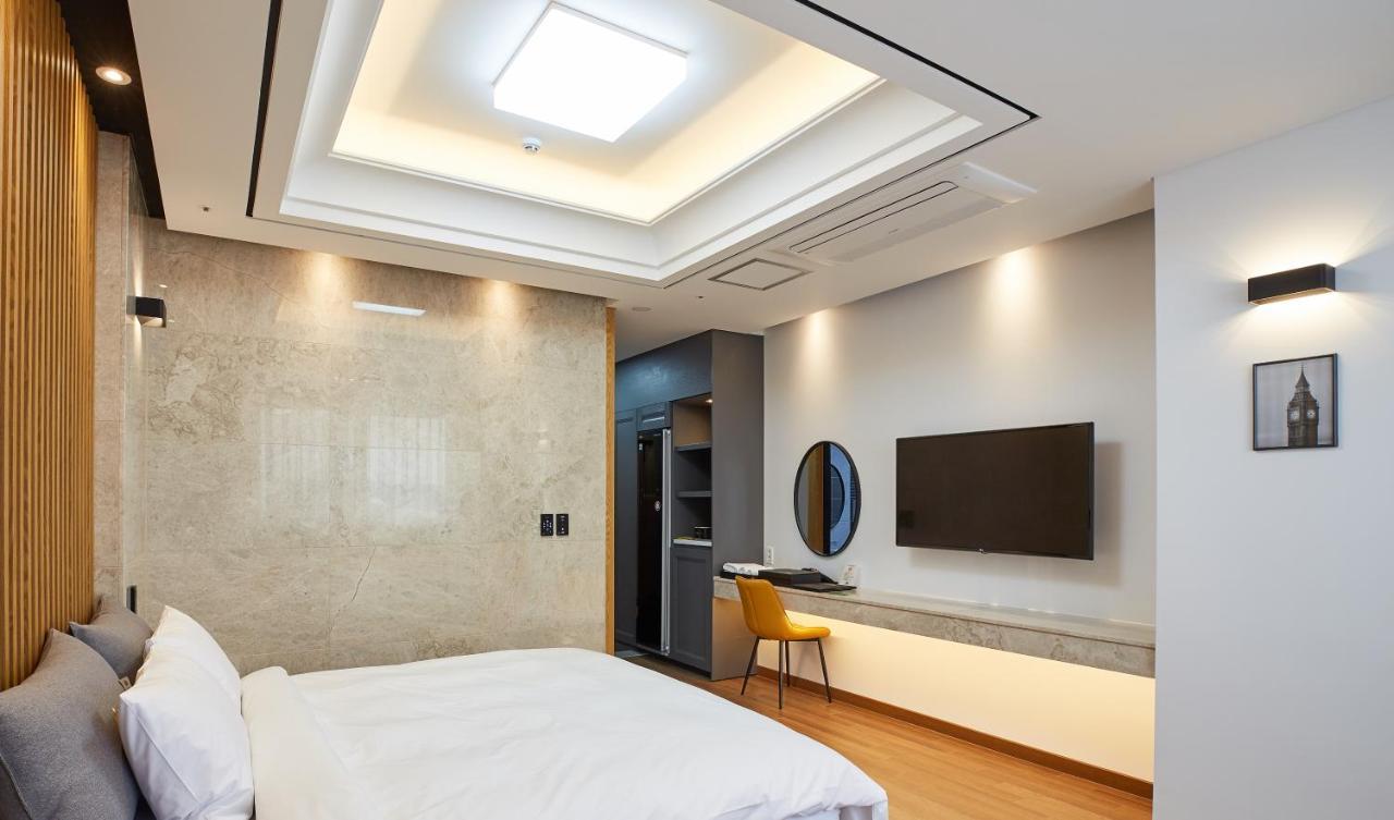 Noble Stay Hotel Gwangju Metropolitan City Exteriör bild