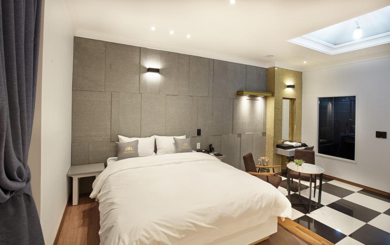 Noble Stay Hotel Gwangju Metropolitan City Exteriör bild