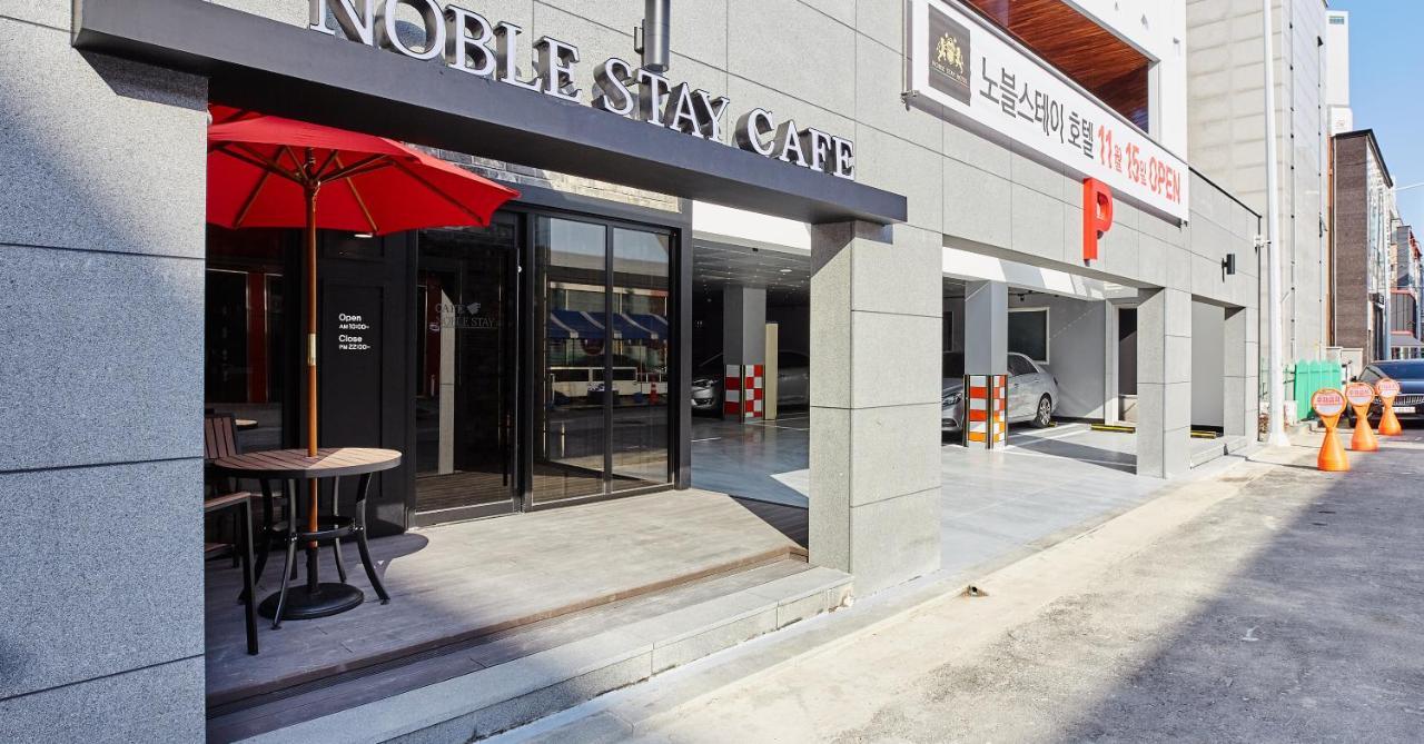Noble Stay Hotel Gwangju Metropolitan City Exteriör bild