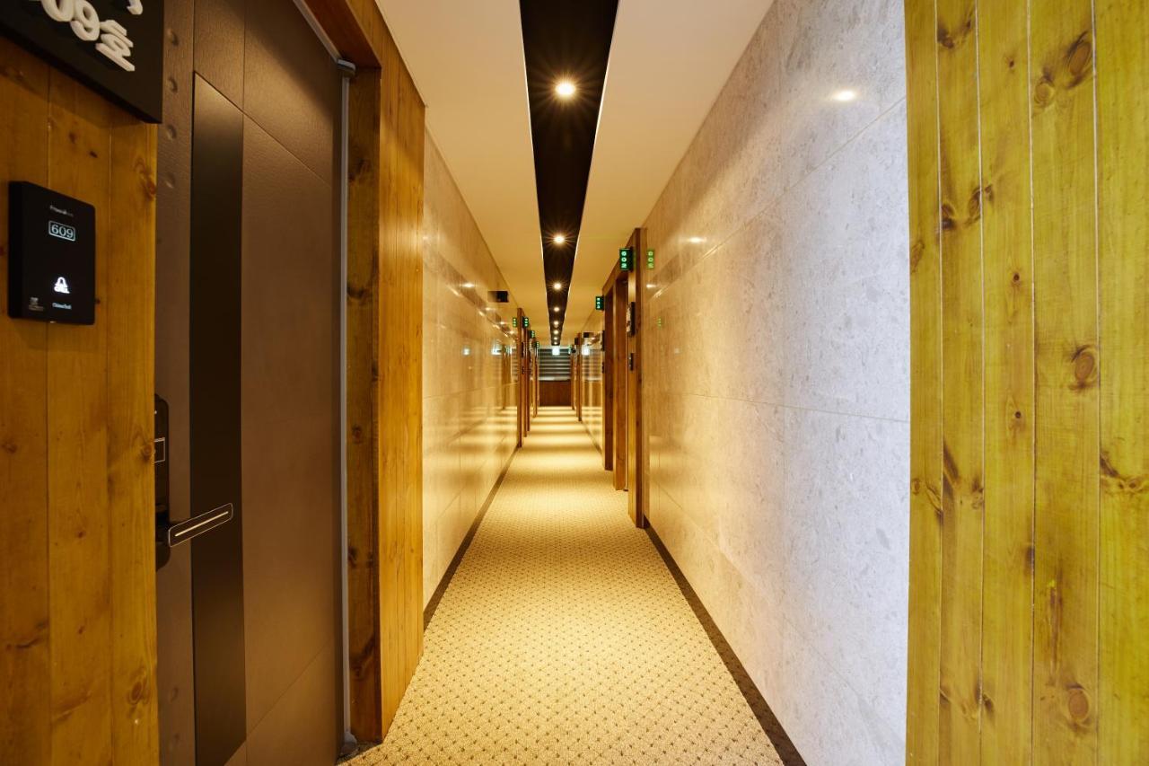 Noble Stay Hotel Gwangju Metropolitan City Exteriör bild