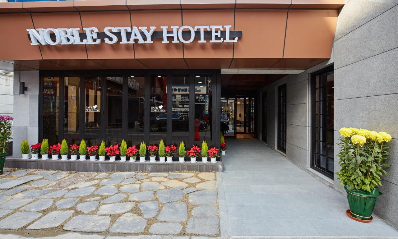 Noble Stay Hotel Gwangju Metropolitan City Exteriör bild