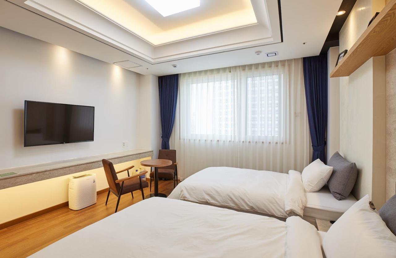 Noble Stay Hotel Gwangju Metropolitan City Exteriör bild