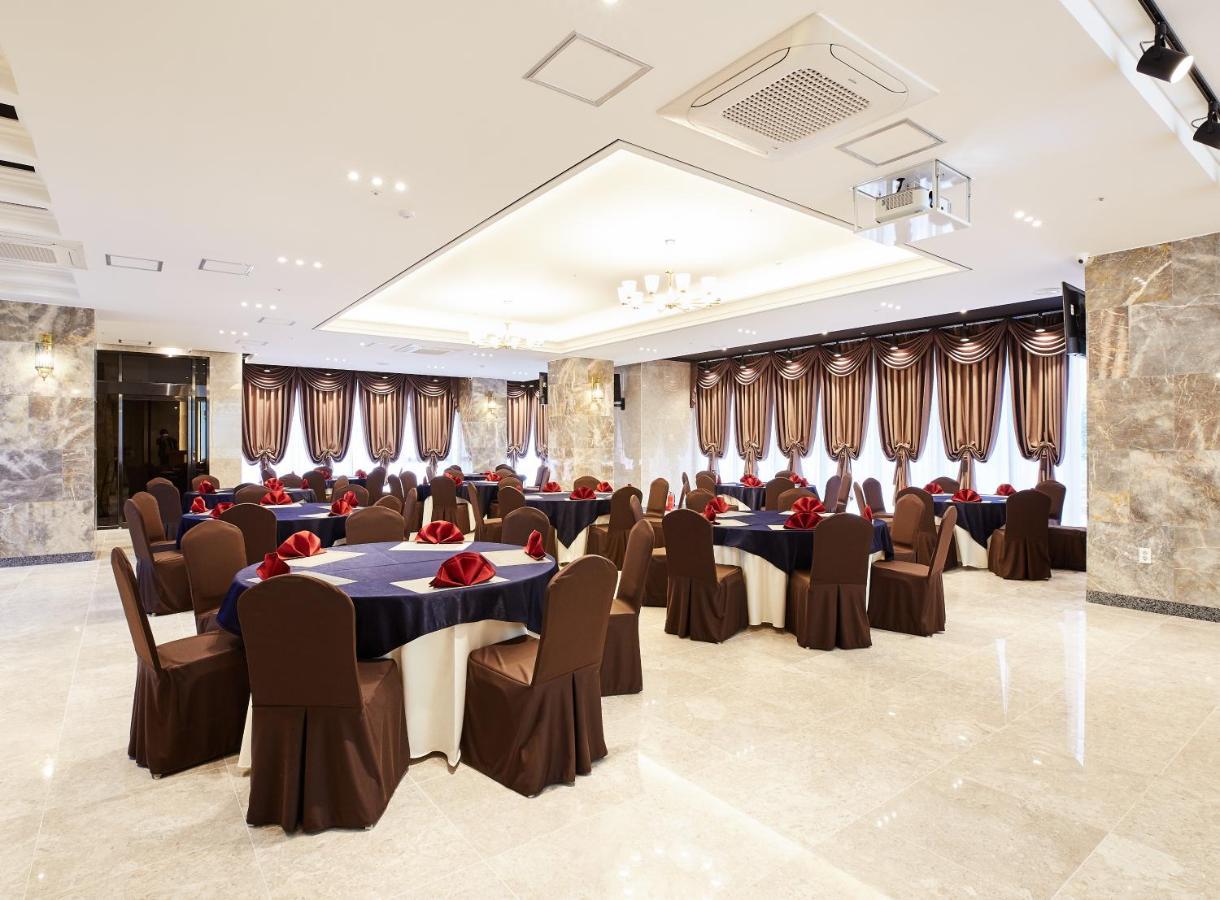 Noble Stay Hotel Gwangju Metropolitan City Exteriör bild